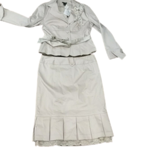 kenzie Jackets & Blazers - NWT Kenzie Taupe Suit.